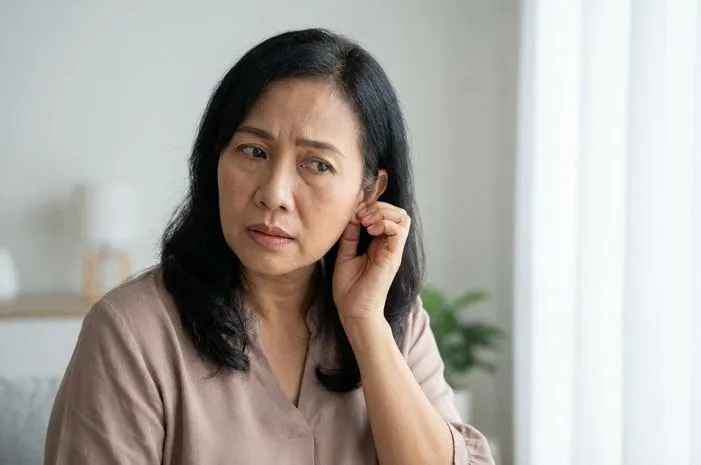 Panas Daun Telinga Kanan? Cari Tahu Penyebab dan Solusi!