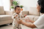 Bayi 12 Bulan Bisa Apa? Si Kecil Sudah Pintar Ini!