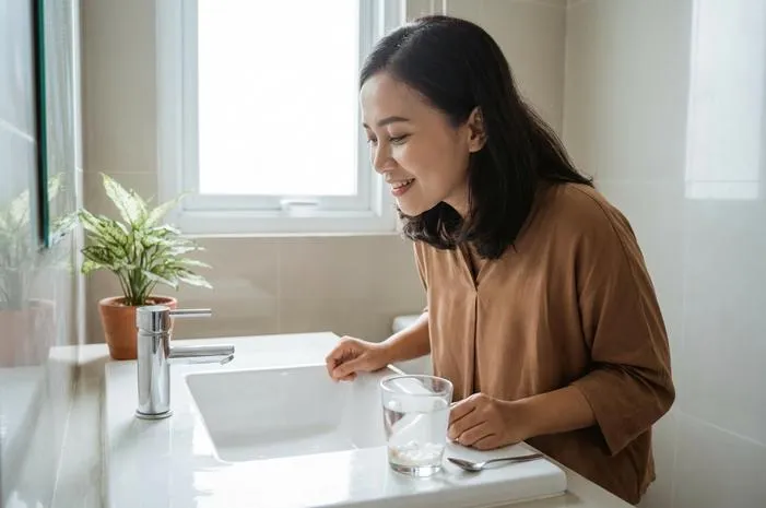 Rahasia Sehat Mulut: Manfaat Berkumur dengan Air Garam