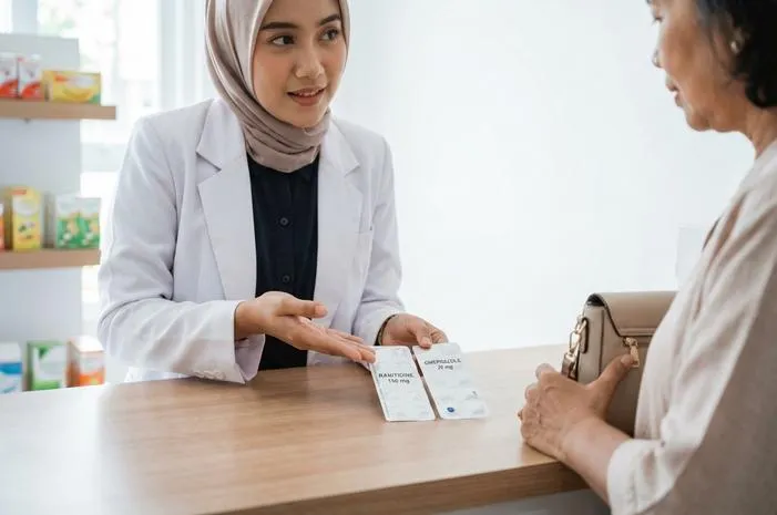 Perbedaan Ranitidine dan Omeprazole: Pilih Mana?