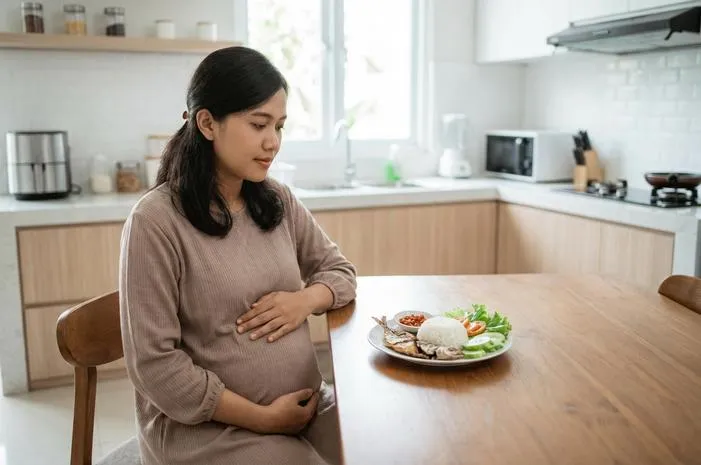 Bumil Boleh Makan Ikan Asin? Cek Tips Aman Ini!