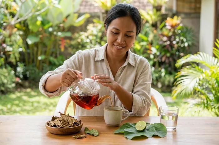 Teh Daun Jati: Mudah Langsing, BAB Lancar, dan Sehat!