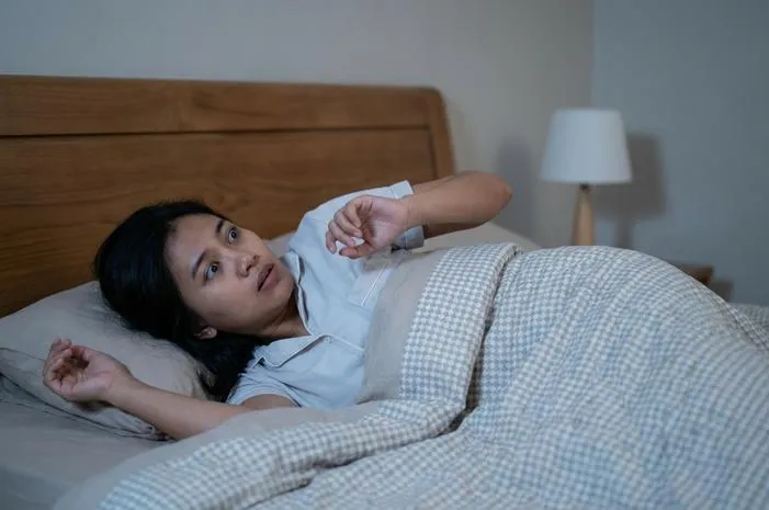 Wajar Nggak Sih Sering Kaget Saat Tidur? Ini Alasannya.