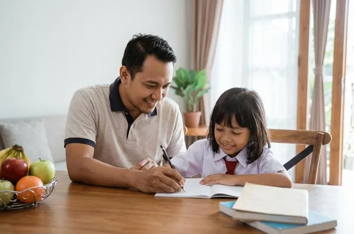 Yuk, Pahami Tugas Orang Tua Terhadap Anak Penuh Kasih