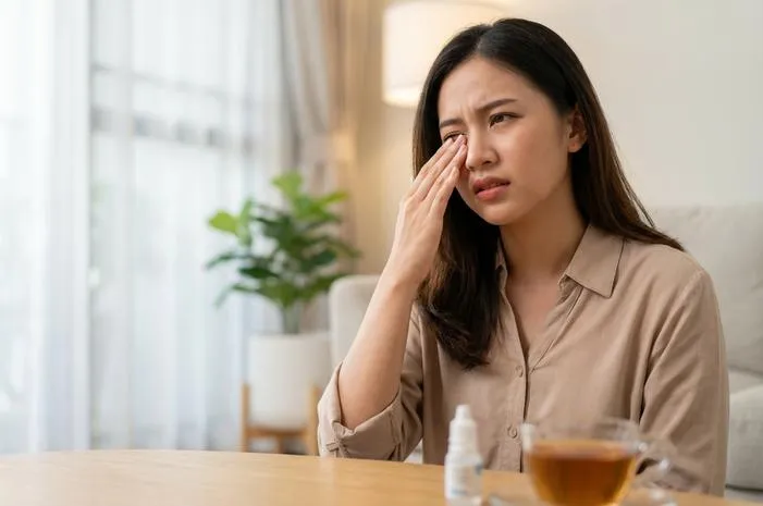 Mata Sakit Sebelah Kanan? Kenali Penyebab dan Solusinya