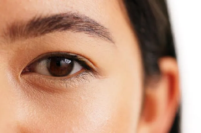 Perbedaan Lensa Bluecromic Photochromic, Pilih Mana?