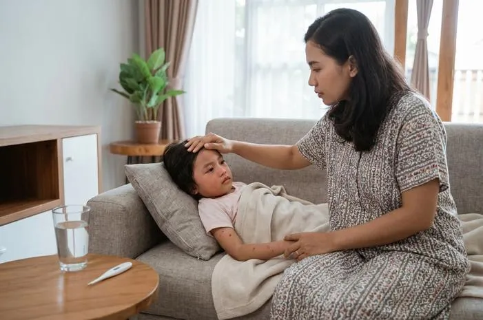 Kenali Gejala Sakit Campak pada Anak dan Ciri Khasnya