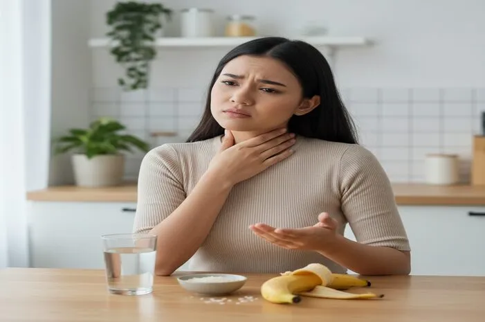 7 Cara Hilangkan Duri Nyangkut di Tenggorokan, Mudah!