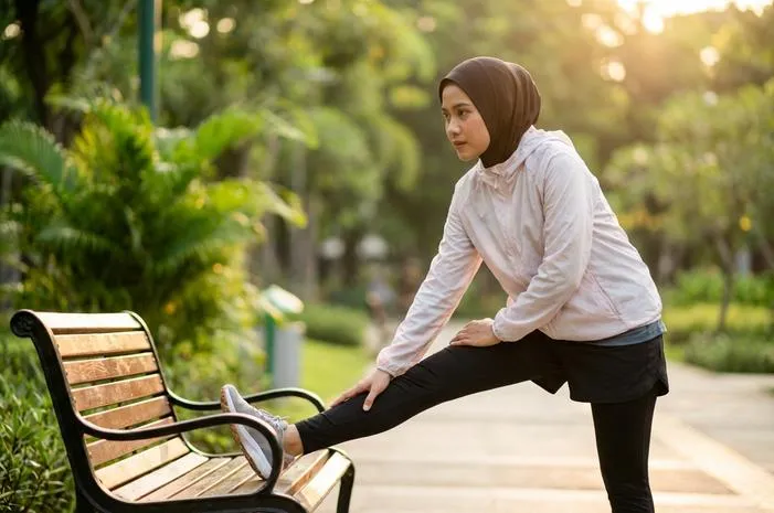 Anti Tenggelam! Cara Berenang Gaya Bebas Paling Mudah