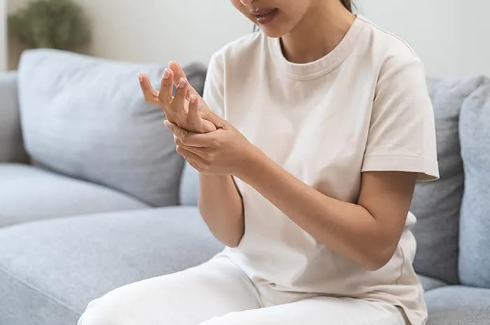 Jari Telunjuk Kena Pisau? Jangan Panik, Ini Solusinya!